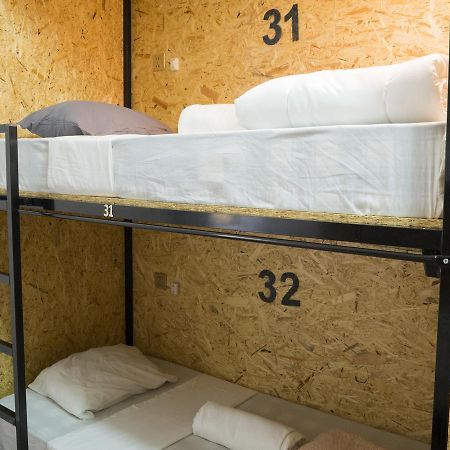 Aykibom Hostel Лиссабон Экстерьер фото